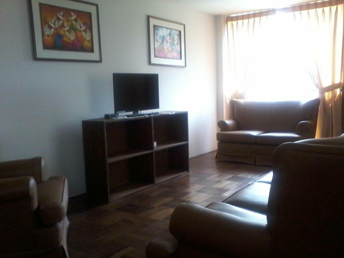 Royal Sweet Dreams Airport B&B Лима Екстериор снимка